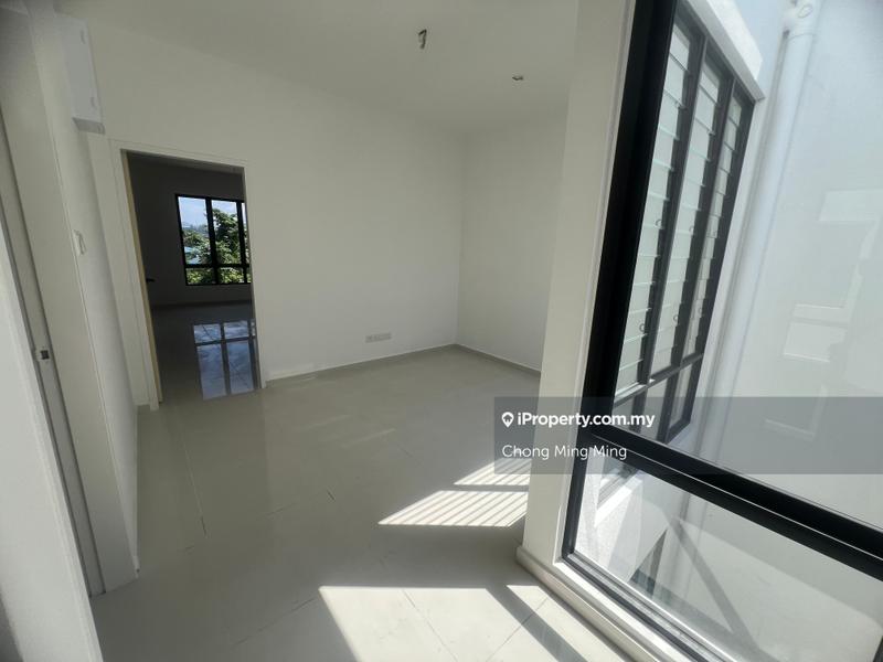 Rumah Berkembar untuk Dijual di Taman Bukit Nuri Indah, Rasah oleh Chong Ming Ming - iProperty.com.my