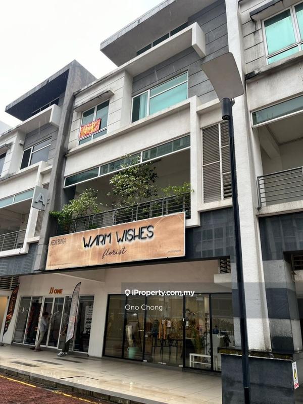 Kedai untuk Disewa di Kelana Jaya Ara Damansara Subang, Petaling Jaya oleh Ono Chong - iProperty.com.my