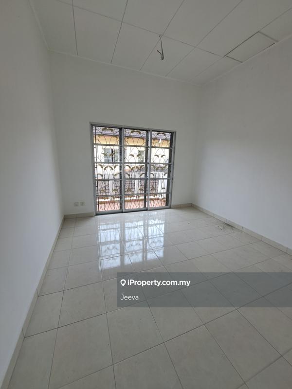 Banglo untuk Dijual di Garden Avenue, Seremban 2 oleh Jeeva - iProperty.com.my