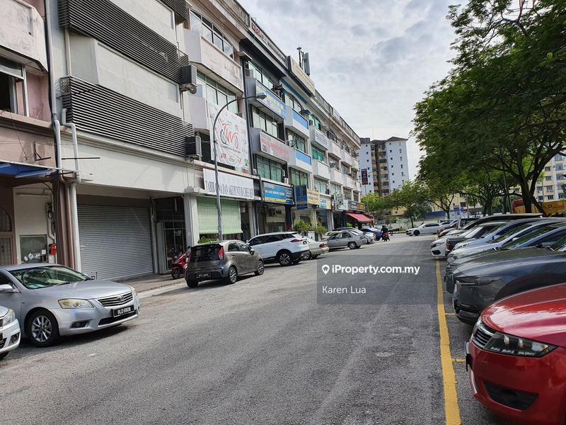 Office for Sale in Taman Petaling Utama, Petaling Jaya by Karen Lua - iProperty.com.my