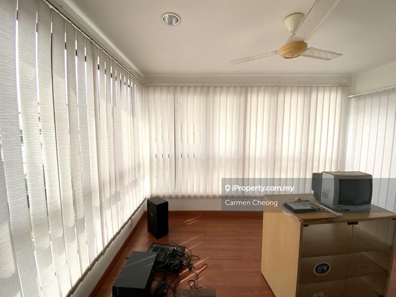 Bungalow House for Sale in Taman Ukay Heights, Ulu Kelang by Carmen Cheong - iProperty.com.my