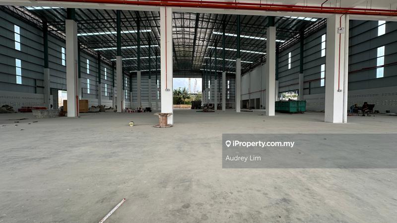 For Rent - Single Storey Factory with 2 Storey Office at Balakong Taming Jaya