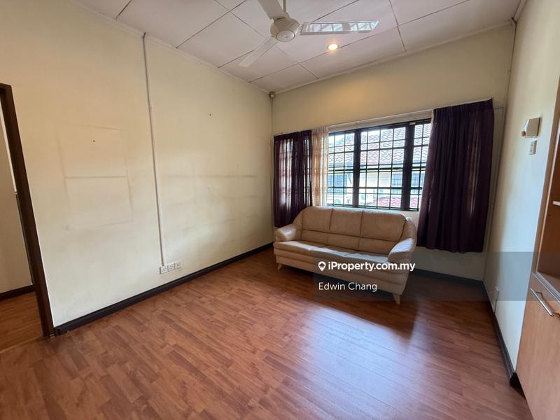 Rumah Berkembar untuk Dijual di Bandar Kinrara Seksyen 6, Bandar Kinrara oleh Edwin Chang - iProperty.com.my