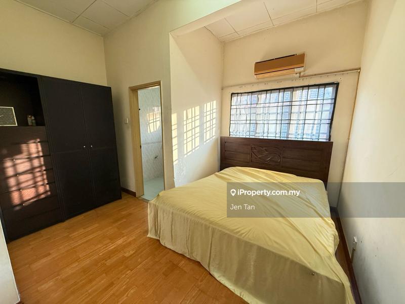 Rumah Berangkai 2 Tingkat untuk Dijual di Bukit Jelutong, Shah Alam oleh Jen Tan - iProperty.com.my