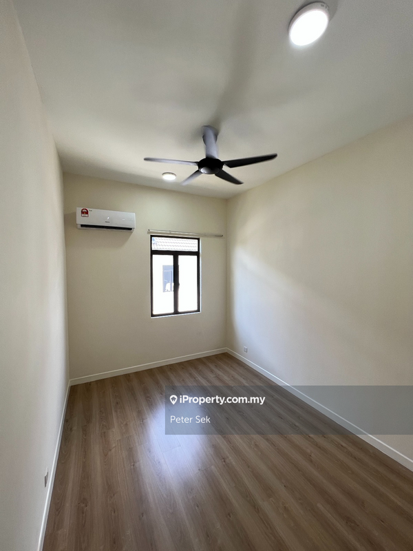 Rumah Berangkai 2 Tingkat untuk Dijual di Bandar Baru Salak Tinggi, Sepang oleh Peter Sek - iProperty.com.my