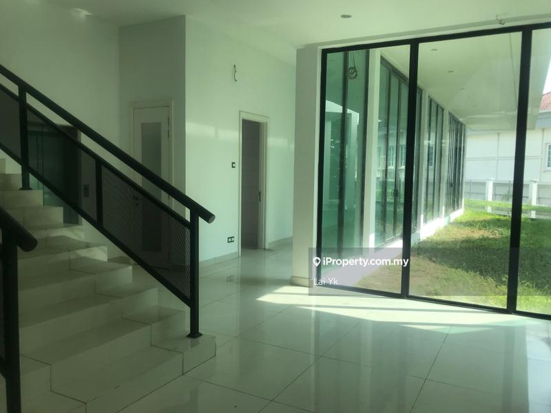 Bungalow House for Sale in Subang Heights, Subang Jaya by Lai Yk - iProperty.com.my