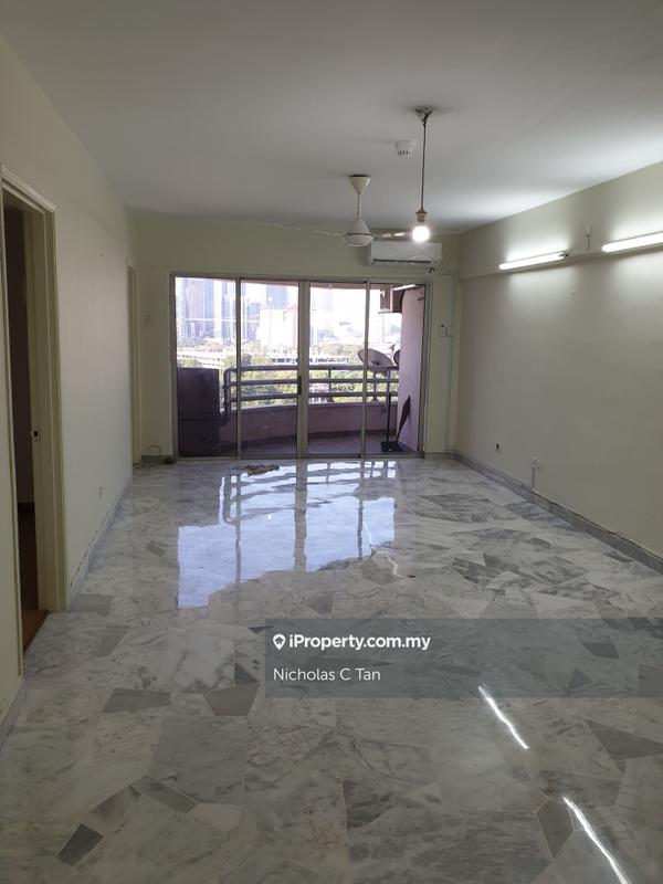 Condominium for Sale in The Pines by Nicholas C Tan - iProperty.com.my