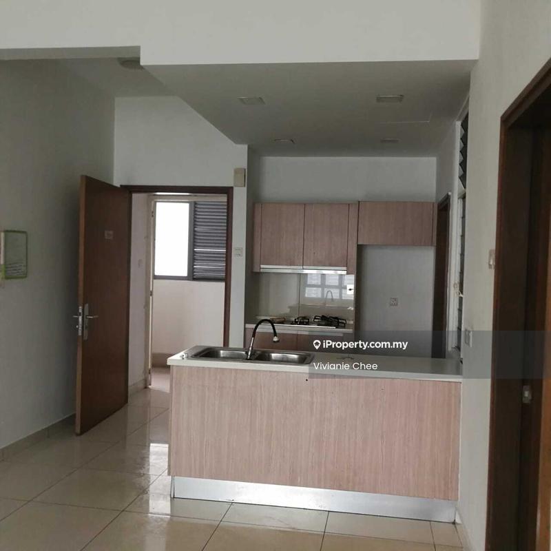 Kondominium untuk Dijual di Sri Putramas III / Royal Regent oleh Vivianie Chee - Kitchen - iProperty.com.my