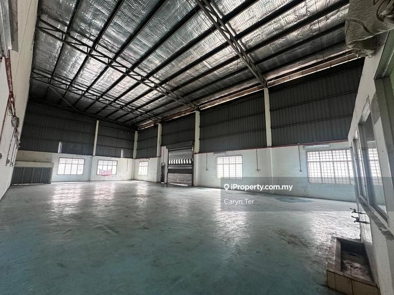 For Rent - Kempas Utama Industrial Park ( Light Industry ) 1.5 Storey Semi-D Factory