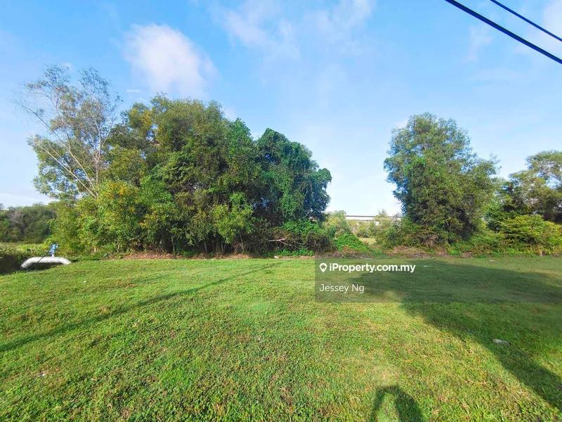 For Sale - Kawasan Perindustrian Pengkalan