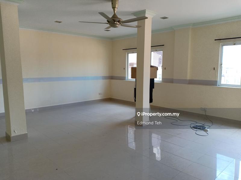 Rumah Berkembar untuk Dijual di Pinggiran Bukit Segar 3 storey + Garden, Cheras oleh Edmond Teh - iProperty.com.my