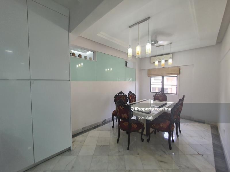 Rumah Bandar untuk Dijual di Ampang Hilir, Ampang oleh Siti Beeb - iProperty.com.my