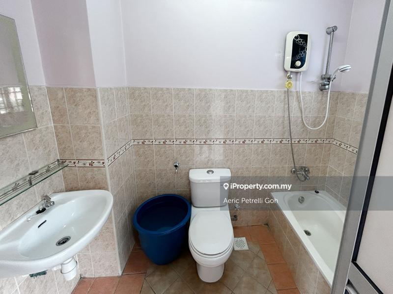 Pangsapuri untuk Dijual di Pelangi Heights oleh Aeric Petrelli Goh - iProperty.com.my