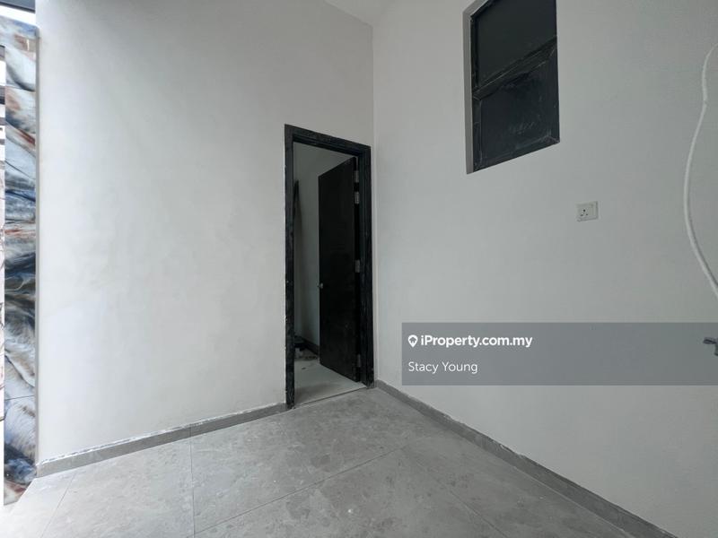 Rumah Berkembar untuk Dijual di Wira Heights, Bandar Sungai Long oleh Stacy Young - iProperty.com.my