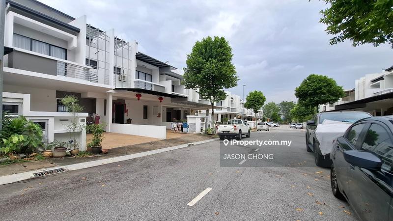 Rumah Berangkai 2 Tingkat untuk Dijual di LakeClub Parkhome, Rawang oleh JASON CHONG - iProperty.com.my