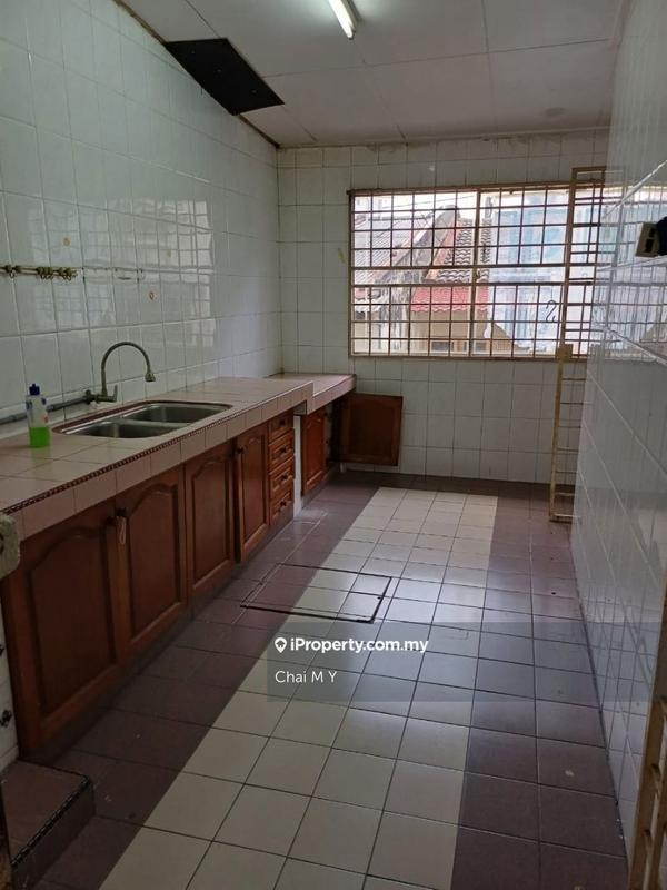 Rumah Teres 1.5-Tingkat untuk Dijual di Bandar Kinrara Seksyen 2, Bandar Kinrara oleh Chai M Y - iProperty.com.my