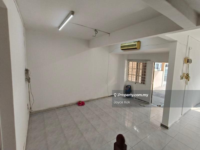 Rumah Teres 2-Tingkat untuk Dijual di Usj 11, Subang Jaya oleh Joyce Kok - iProperty.com.my