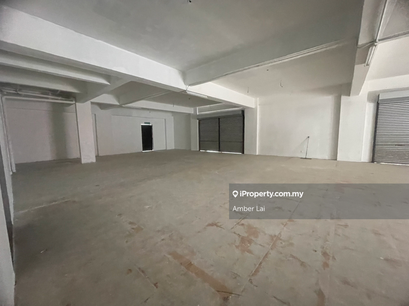 For Rent - 3 Storey Corner Shop