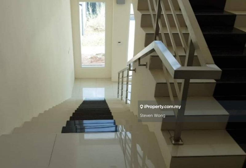 Semi-D Factory for Sale in Hi-Tech Industrial Park, Semenyih by Steven Wong - iProperty.com.my