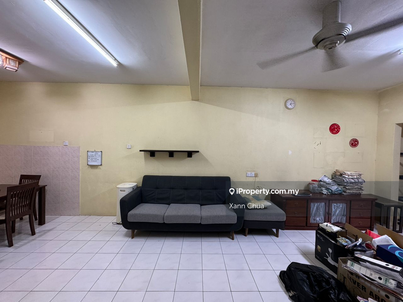 Rumah Teres 2-Tingkat untuk Dijual di Taman Pinggiran Putra, Seri Kembangan oleh Xann Chua - iProperty.com.my