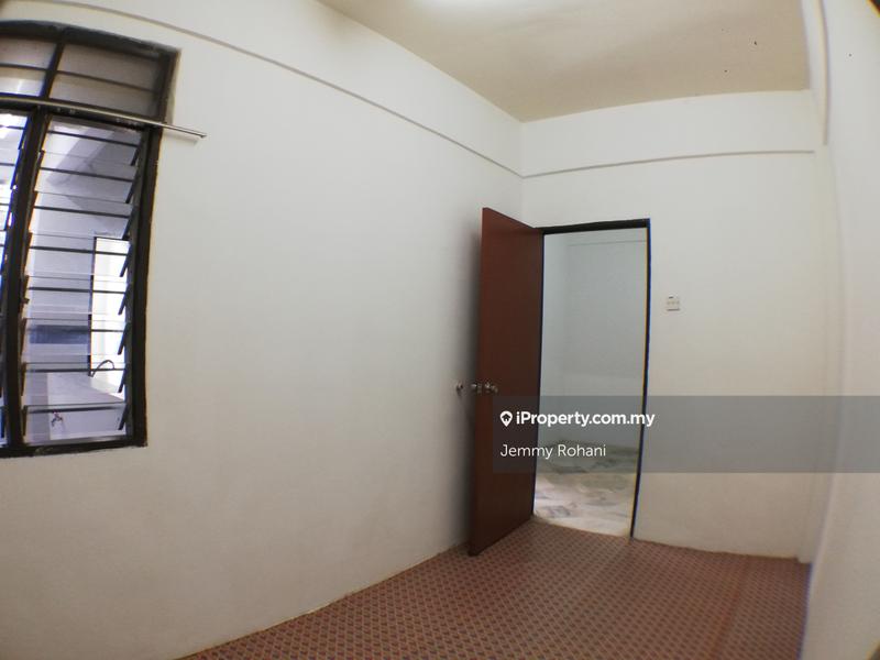 Pangsapuri untuk Dijual di Pangsapuri Seri Mawar oleh Jemmy Rohani - iProperty.com.my