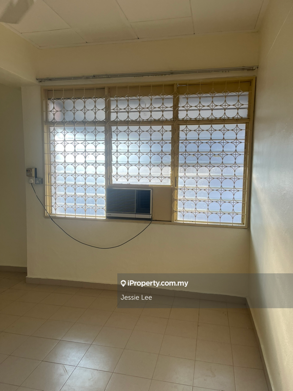 Semi-Detached House for Rent in Taman Molek, Butterworth by Jessie Lee - iProperty.com.my