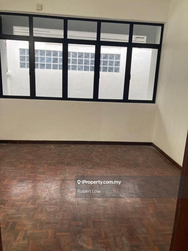 Semi-Detached House for Sale in Pantai Jerejak, Bayan Lepas by Robert Low - iProperty.com.my