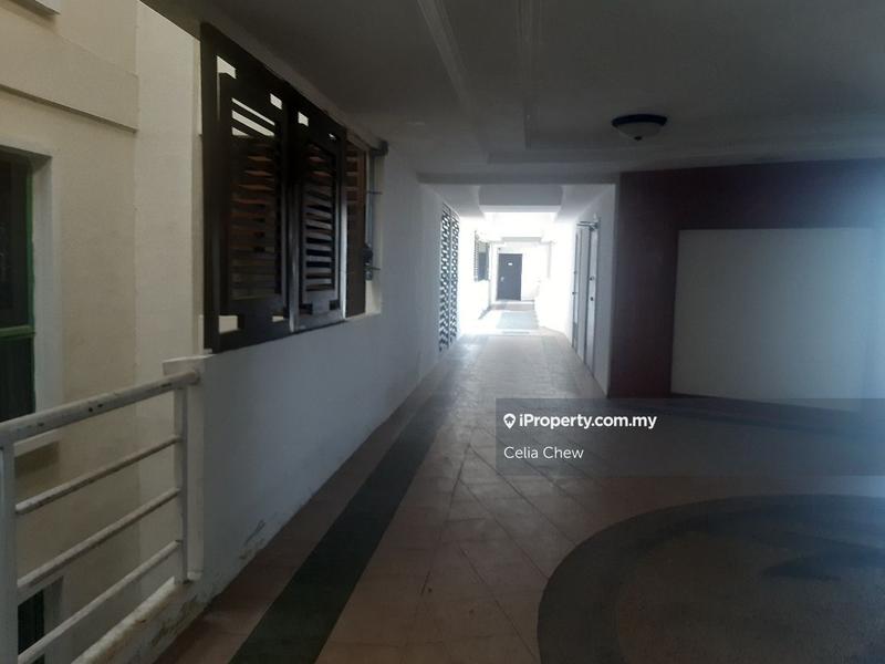 Service Residence for Sale in Gold Coast Malacca International Resort by Celia Chew - iProperty.com.my