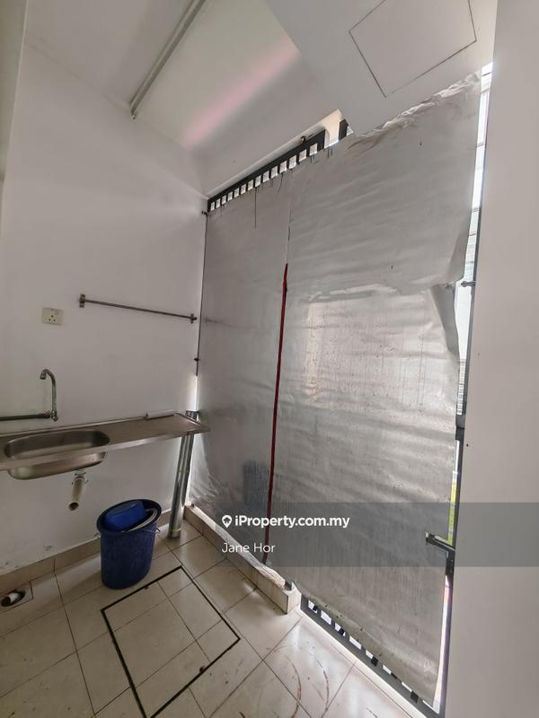 Townhouse for Sale in 16 Sierra, Puchong by Jane Hor - iProperty.com.my