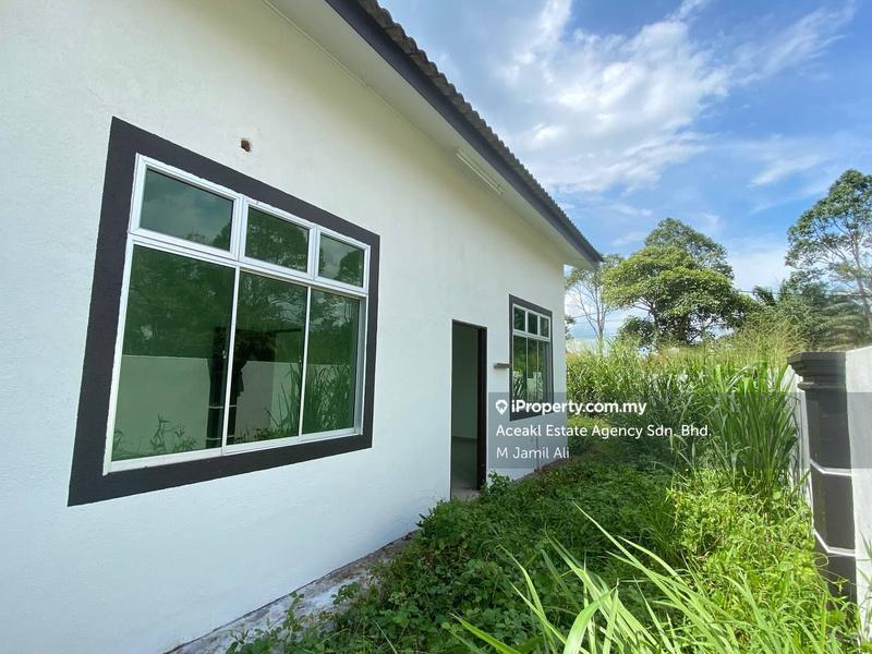 Semi-Detached House for Sale in Bukit Gambir, Grisek by M Jamil Ali - iProperty.com.my