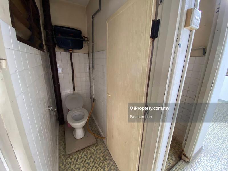 1-storey Terraced House for Sale in Taman Salak Selatan, 500m to MRT, Sri Petaling by Paulson Loh - iProperty.com.my
