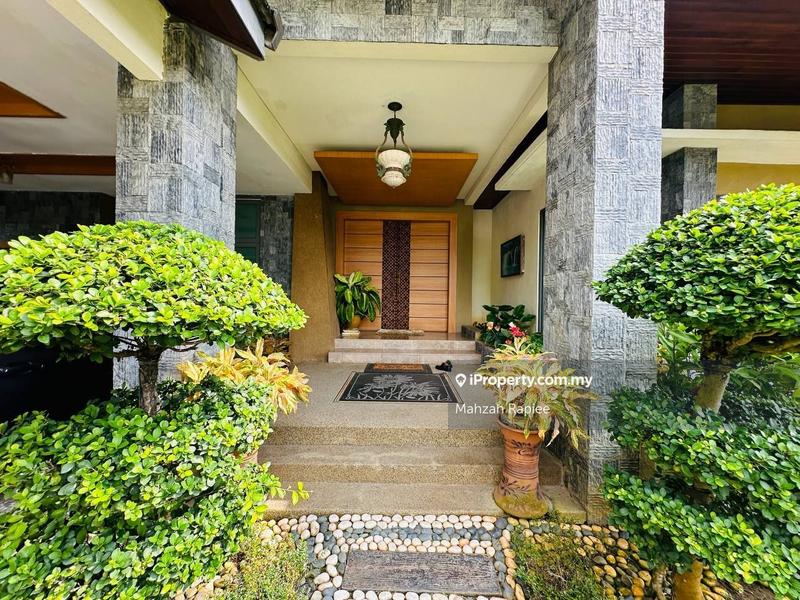 Bungalow House for Sale in Perdana Lakeview East, Cyberjaya by Mahzah Rapiee - iProperty.com.my