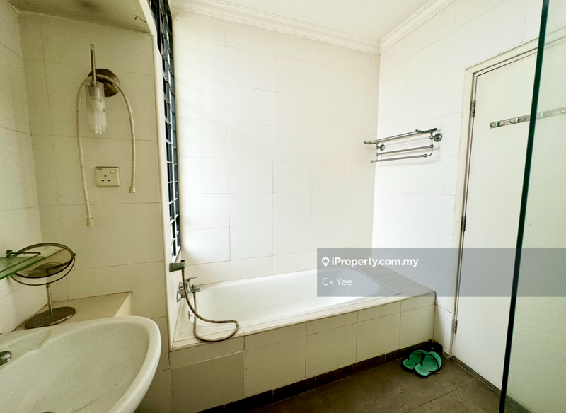 Rumah Berangkai 3 Tingkat untuk Dijual di Taman Esplanad, Bukit Jalil oleh Ck Yee - iProperty.com.my