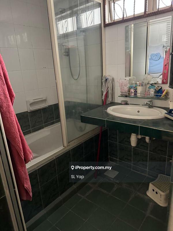 Kondominium untuk Dijual di Amadesa Resort Condominium oleh SL Yap - Bathroom - iProperty.com.my