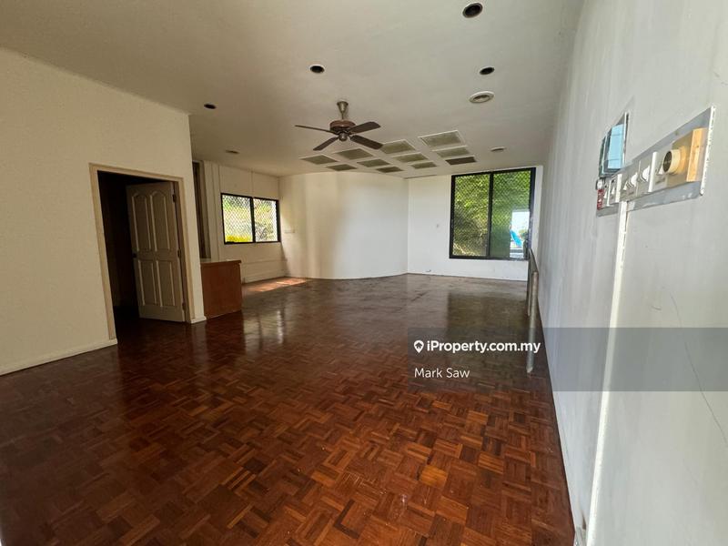 Bungalow House for Sale in Batu Feringghi, Penang by Mark Saw - iProperty.com.my