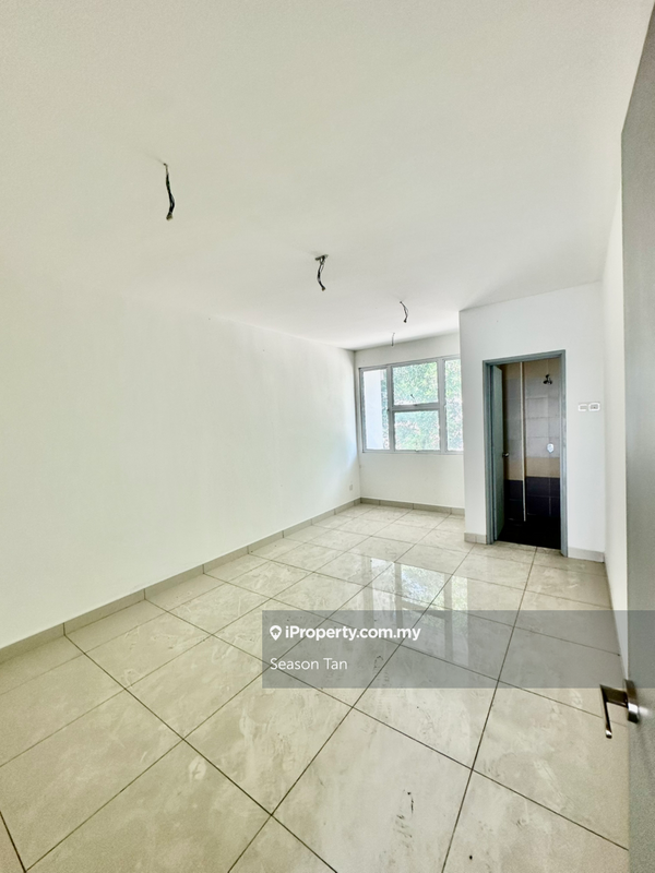 Rumah Berangkai 2.5 Tingkat untuk Dijual di Taman Equine, Seri Kembangan oleh Season Tan - iProperty.com.my