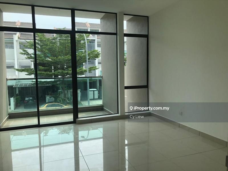 Rumah Berangkai 3 Tingkat untuk Dijual di Bandar Kinrara Seksyen 1, Bandar Kinrara oleh Cy.Liew - iProperty.com.my