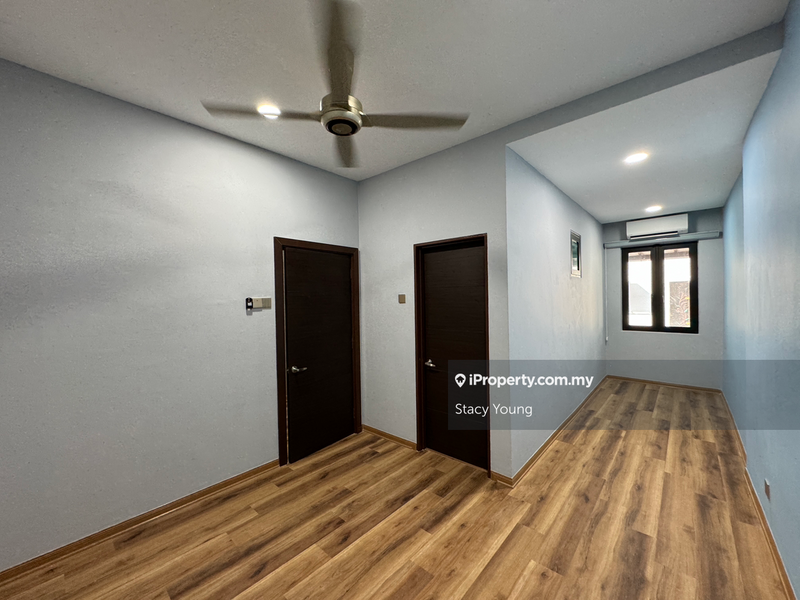 Rumah Berkembar untuk Dijual di Batu 9, Cheras oleh Stacy Young - iProperty.com.my