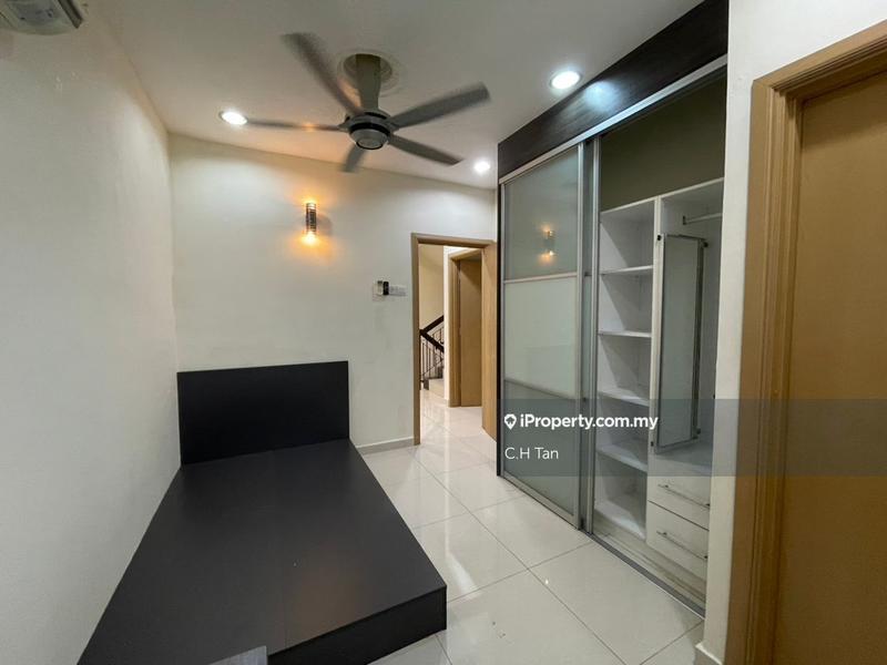 Rumah Teres 3-Tingkat untuk Dijual di Taman Permai Villa, Ampang oleh C.H Tan - iProperty.com.my