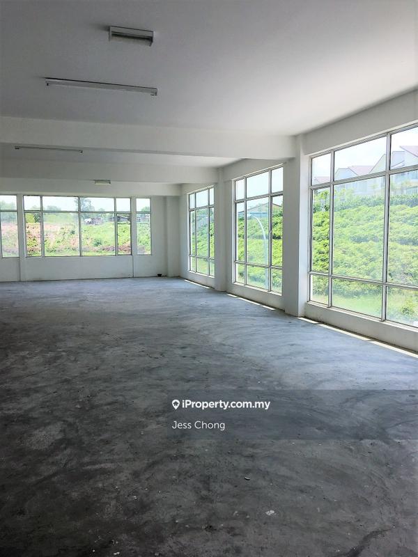 Shop / Office for Sale in Taman Equine, Seri Kembangan by Jess Chong - iProperty.com.my