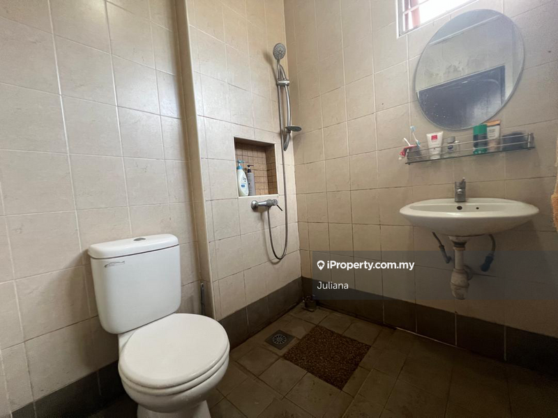 Rumah Berangkai 2 Tingkat untuk Dijual di Bukit Jelutong, Shah Alam oleh Juliana - iProperty.com.my