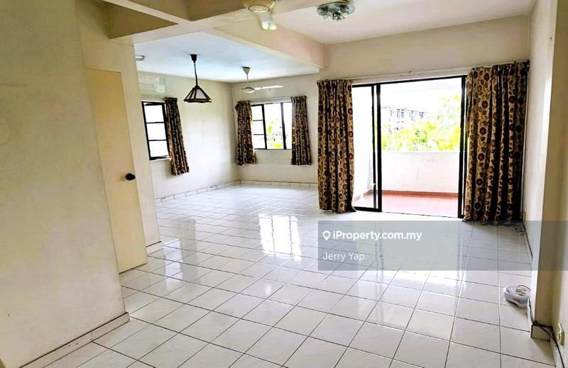 For Sale - Villa OUG