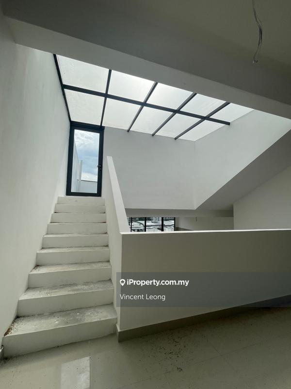 Rumah Berangkai 4 Tingkat untuk Dijual di Bandar Damansara Perdana, Damansara Perdana oleh Vincent Leong - iProperty.com.my