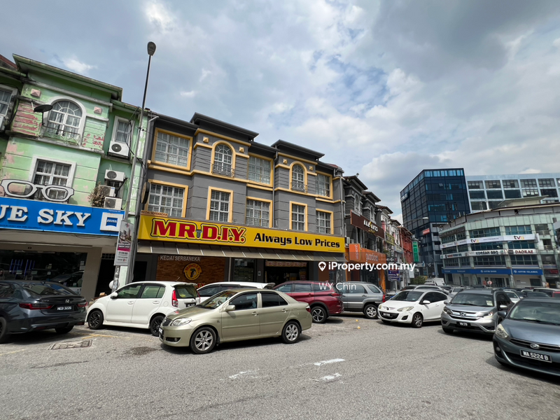 For Sale - 3 STOREY VALUE BUY HIGH TRAFFIC LOCATION,SUBANG JAYA USJ 10, TAIPAN BUSINESS CENTRE