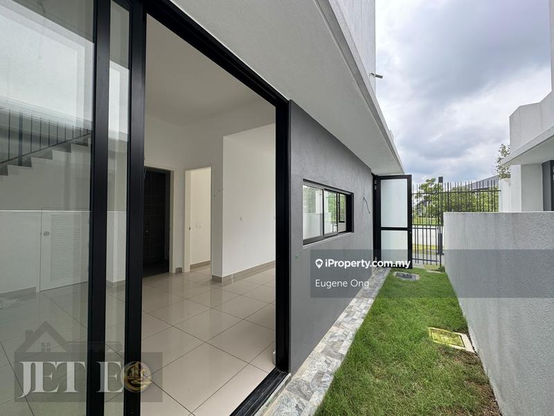 Rumah Berangkai 2 Tingkat untuk Dijual di Eco Sanctuary, Telok Panglima Garang oleh Eugene Ong - iProperty.com.my