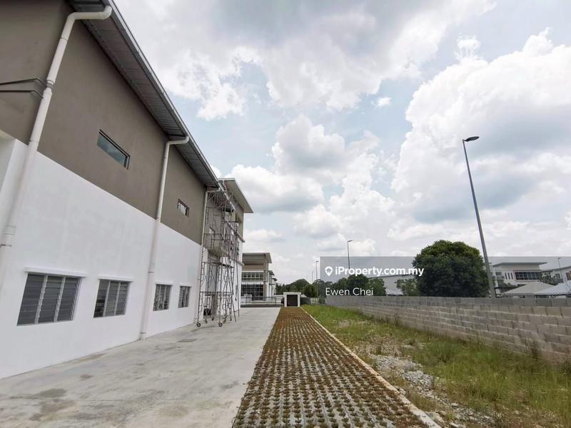 For Rent - Saujana Teknologi Rawang (Corner) Semi-D Factory For Rent (Brand New)