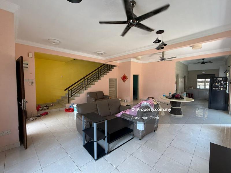 Semi-Detached House untuk Dijual di Bandar Putra Permai, Seri Kembangan oleh Jonathan Chok - iProperty.com.my