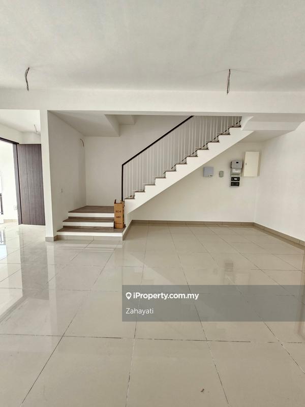 Rumah Berangkai 2 Tingkat untuk Dijual di Elmina East, Intermediate Ilham Residences 2, Shah Alam oleh Zahayati - iProperty.com.my