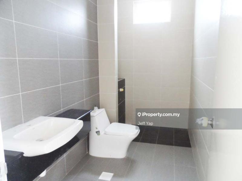 Cluster House for Sale in Nusa Duta, Iskandar Puteri (Nusajaya) by Jeff Yap - iProperty.com.my