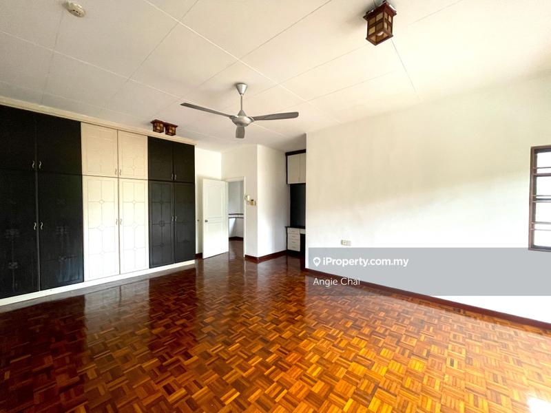 Townhouse for Sale in Sunway Damansara, Kota Damansara by Angie Chai - iProperty.com.my
